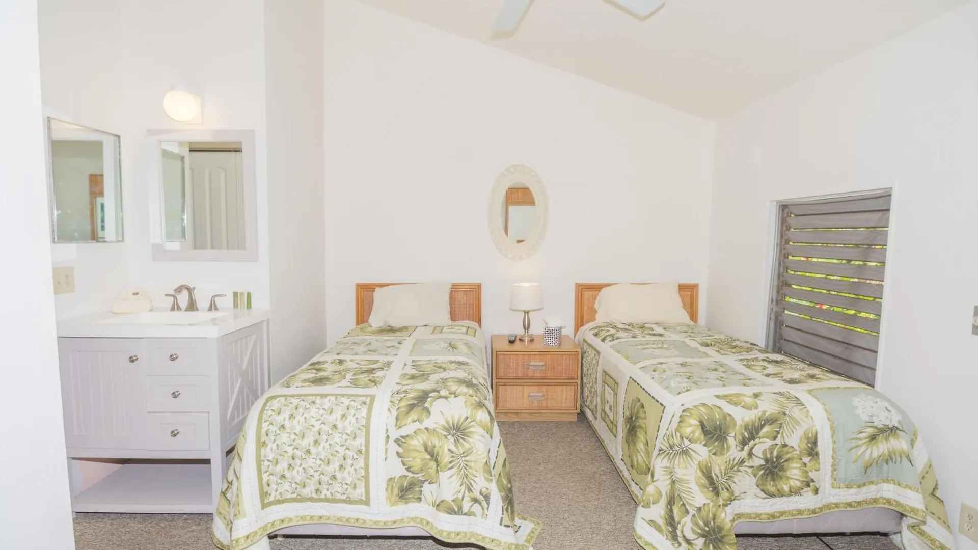 Oceanfront Views, 2 Balconies - Ks A3 - Sullivan Kahana United States